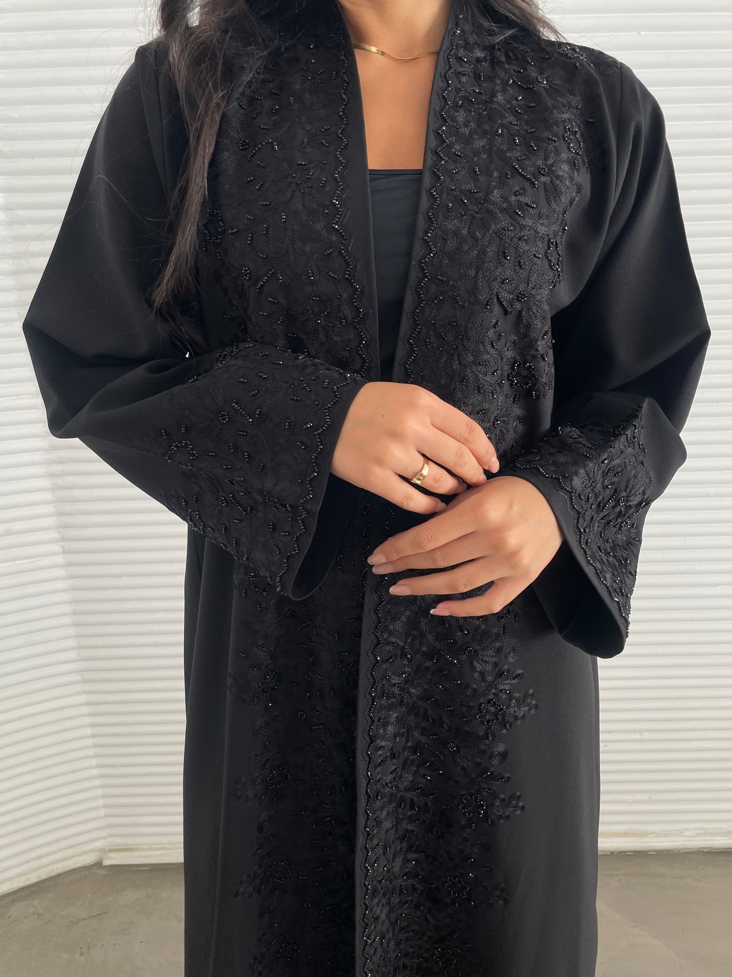 S352 - straight bisht abaya