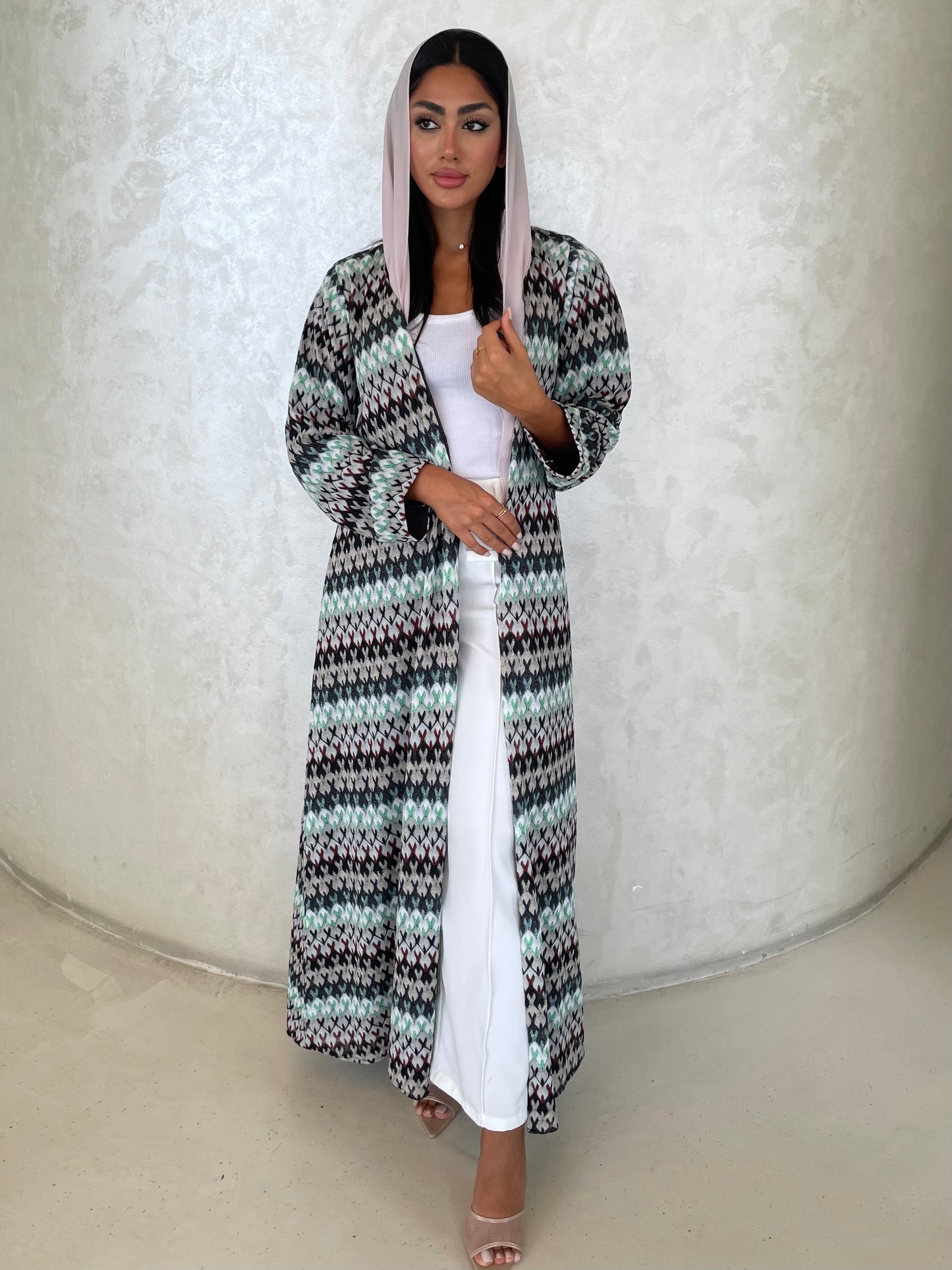S425- trendy colored kaloosh abaya