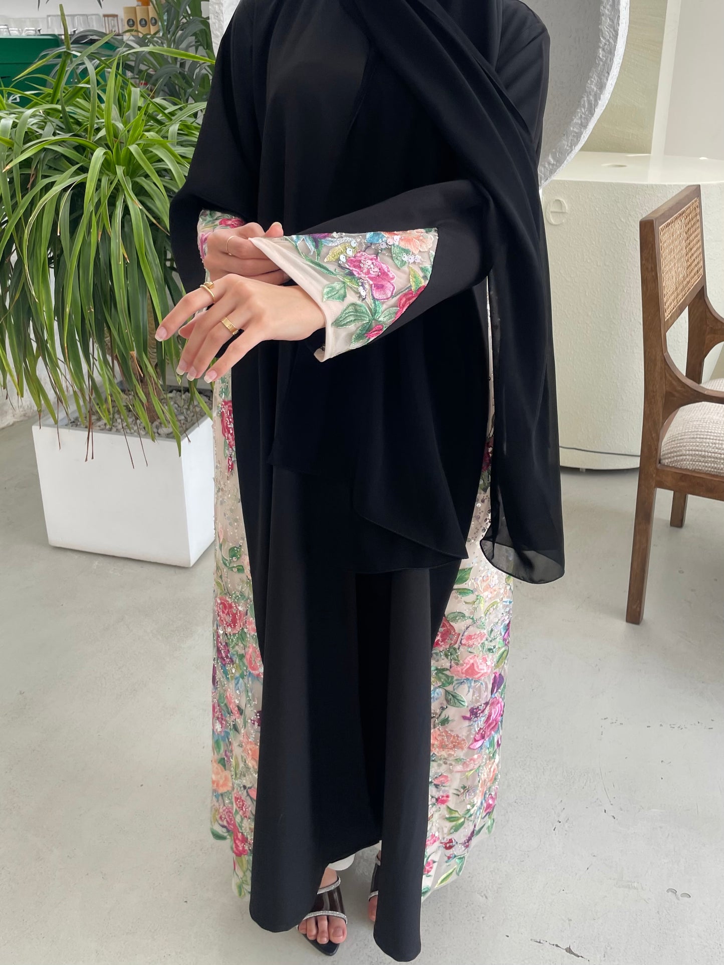 S363 -Black nada abaya with beige toor
