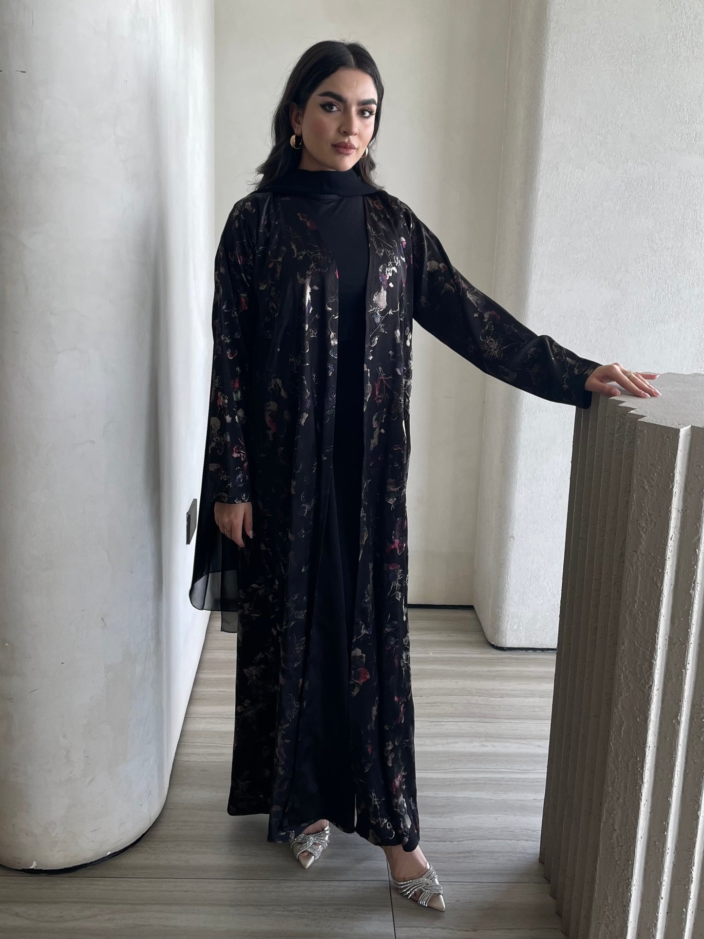 S376 - patten black bisht abaya