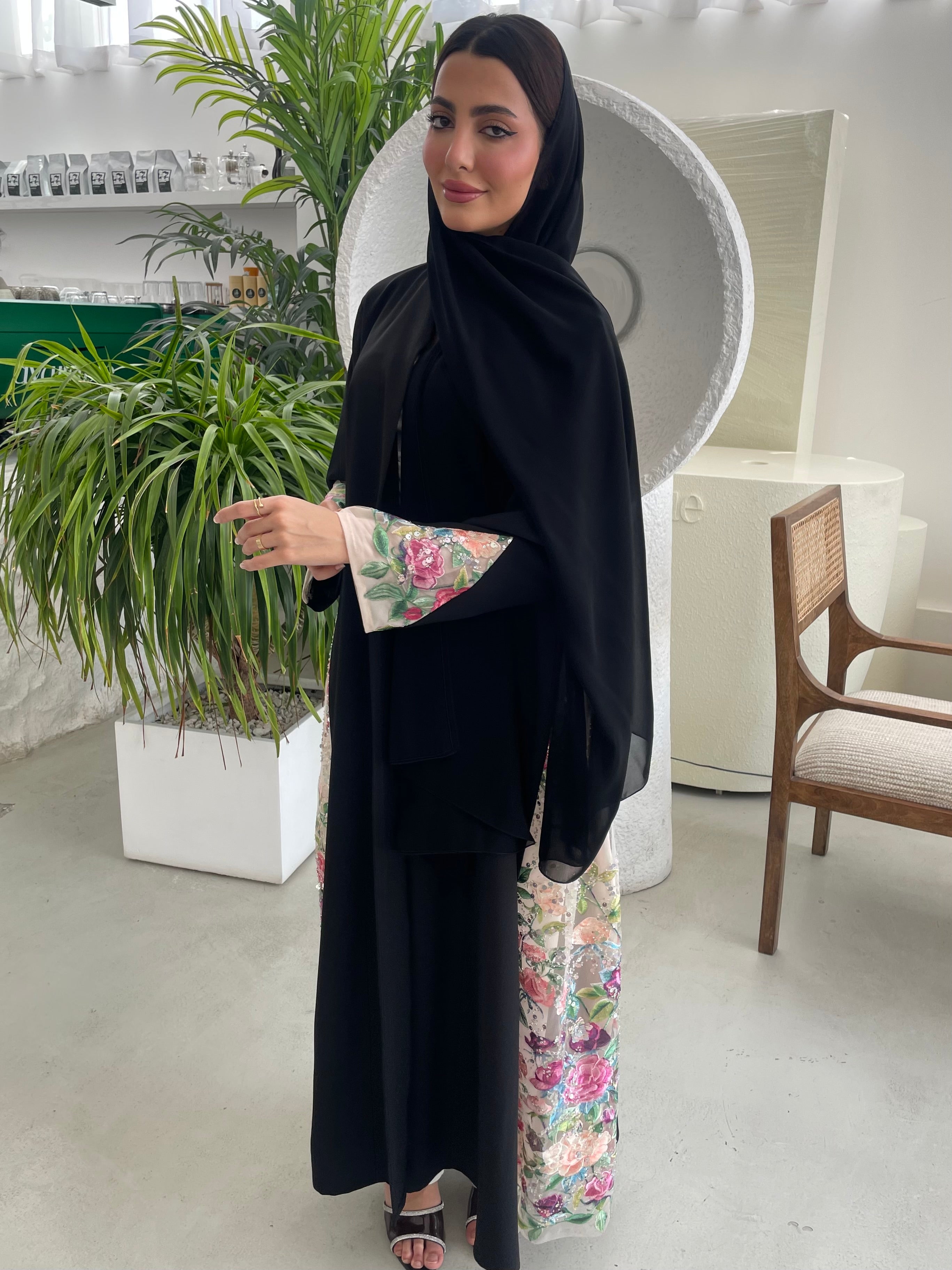 S363 -Black nada abaya with beige toor