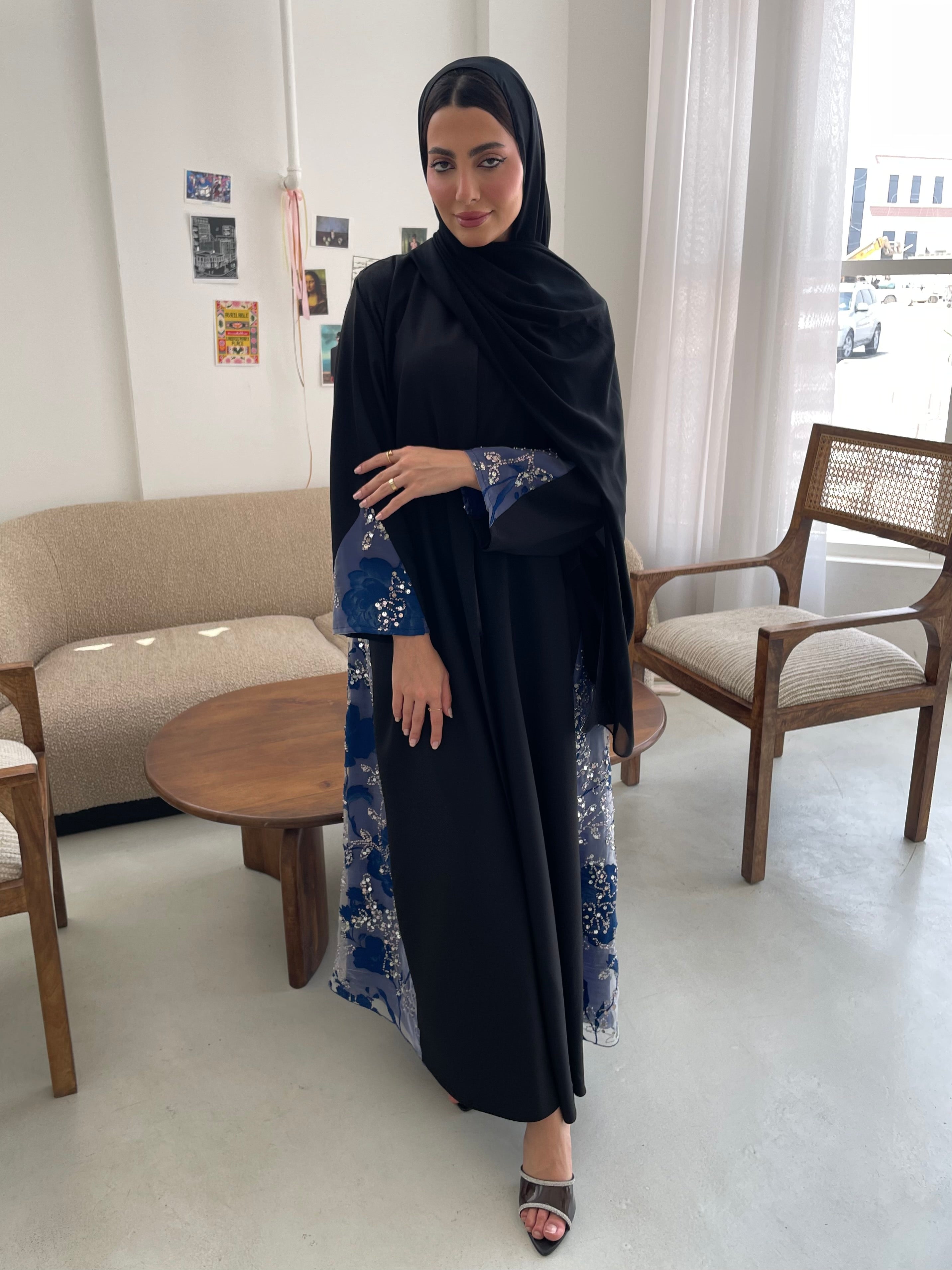 S362- Black nada abaya with blue toor