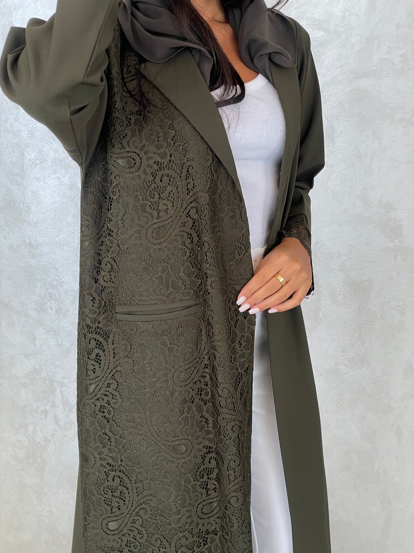 S416 - blazer style abaya with dantel