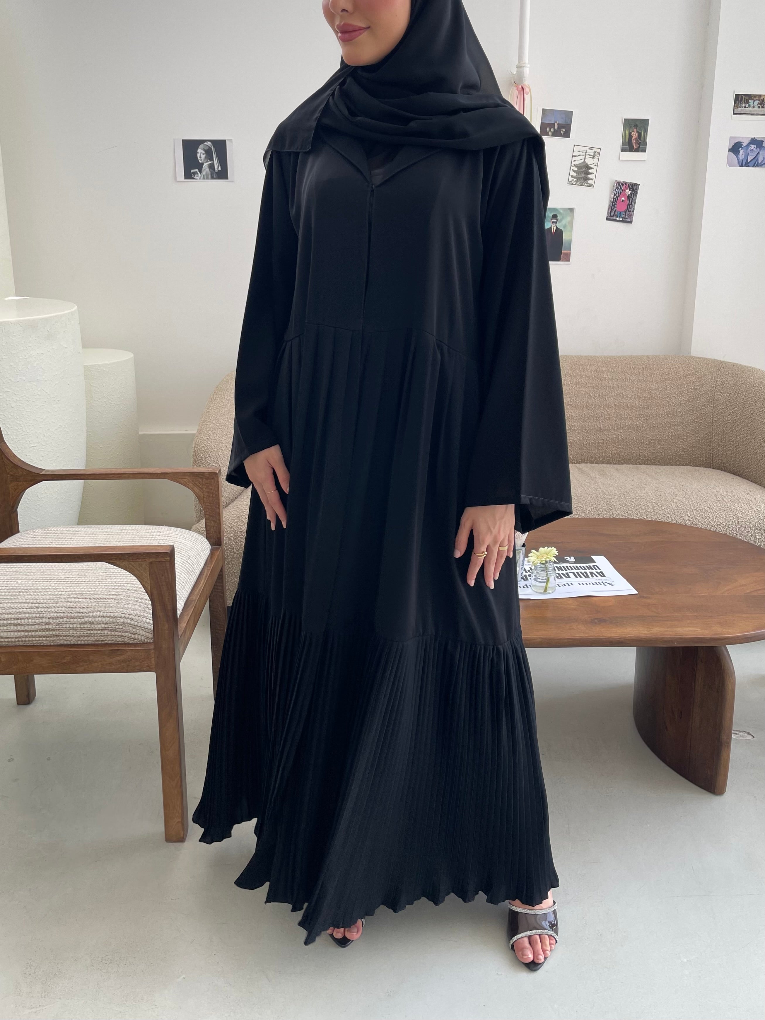 S364 - Black nada pleated abaya
