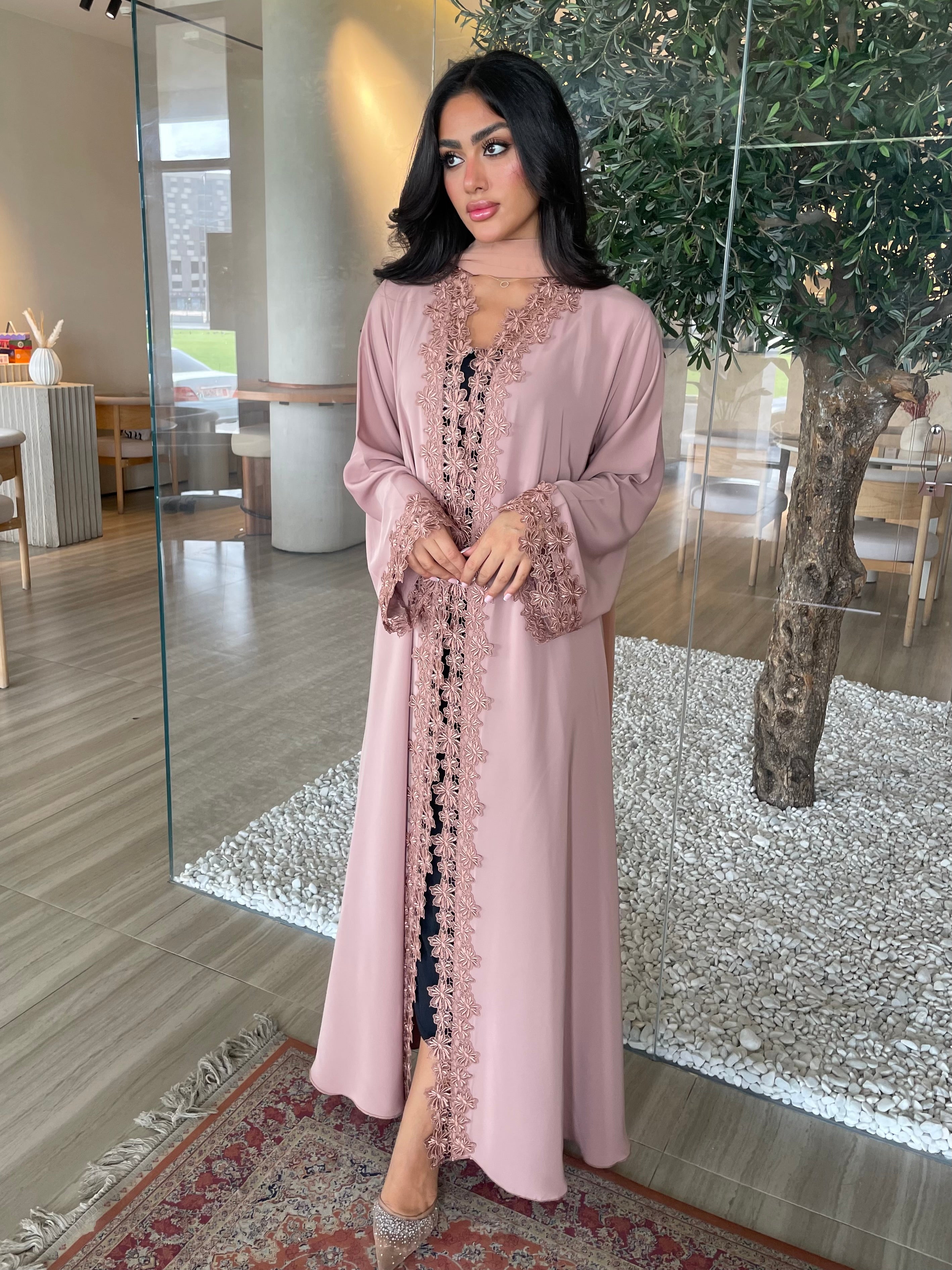 S403 - Beige dantel abaya