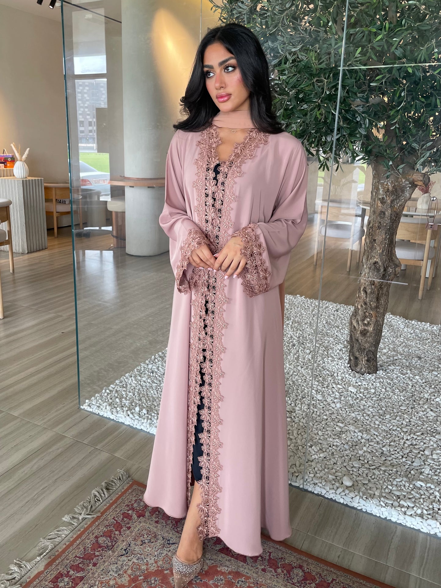 S403 - Beige dantel abaya