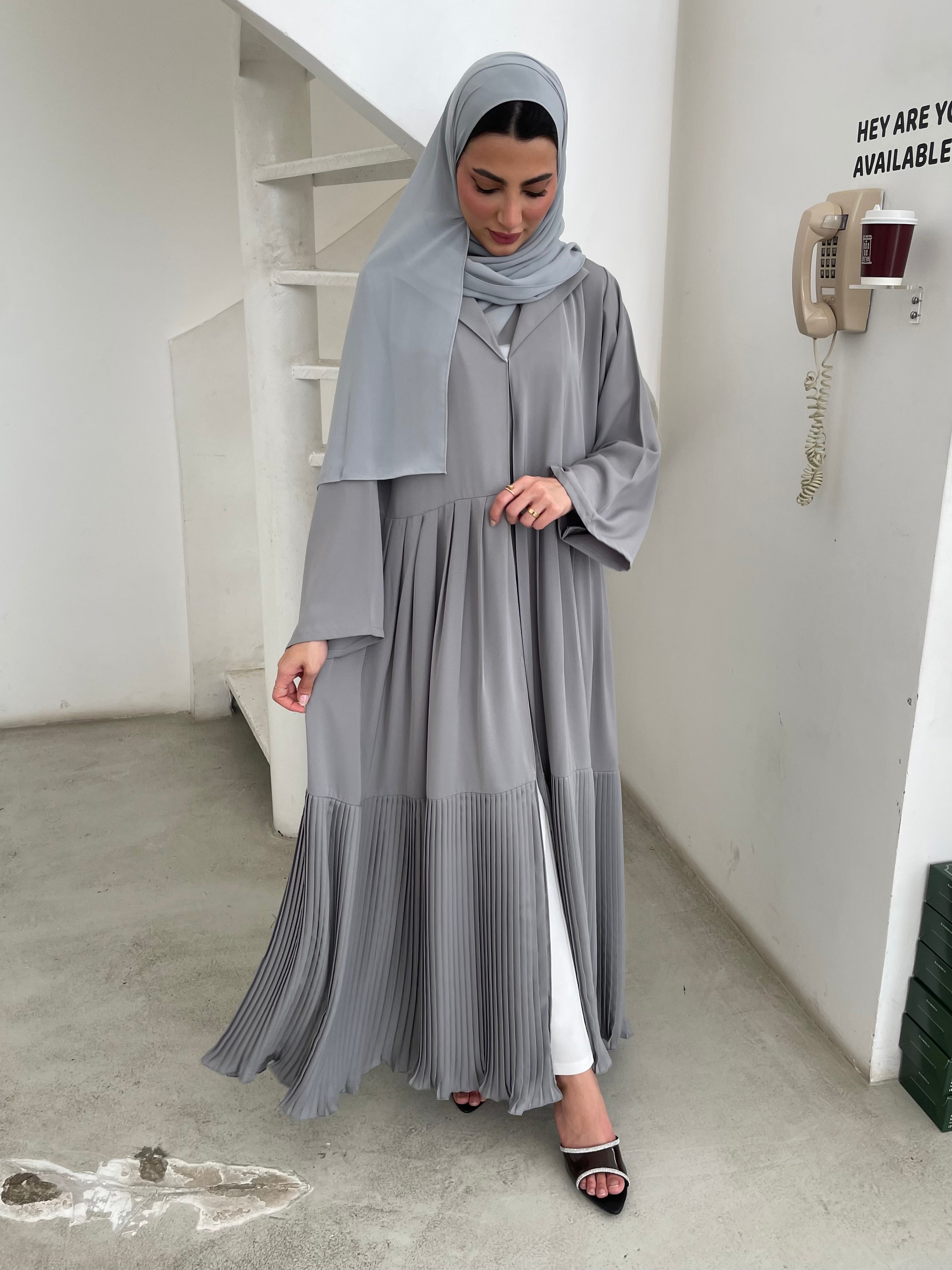 S365 - Grey nada pleated abaya