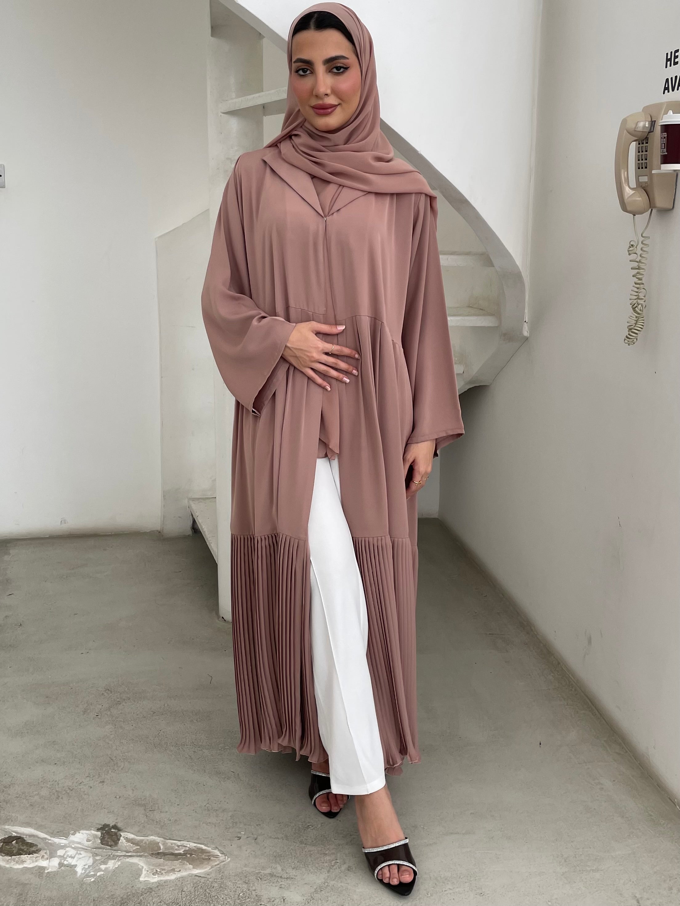 S366 Beige pleated abaya