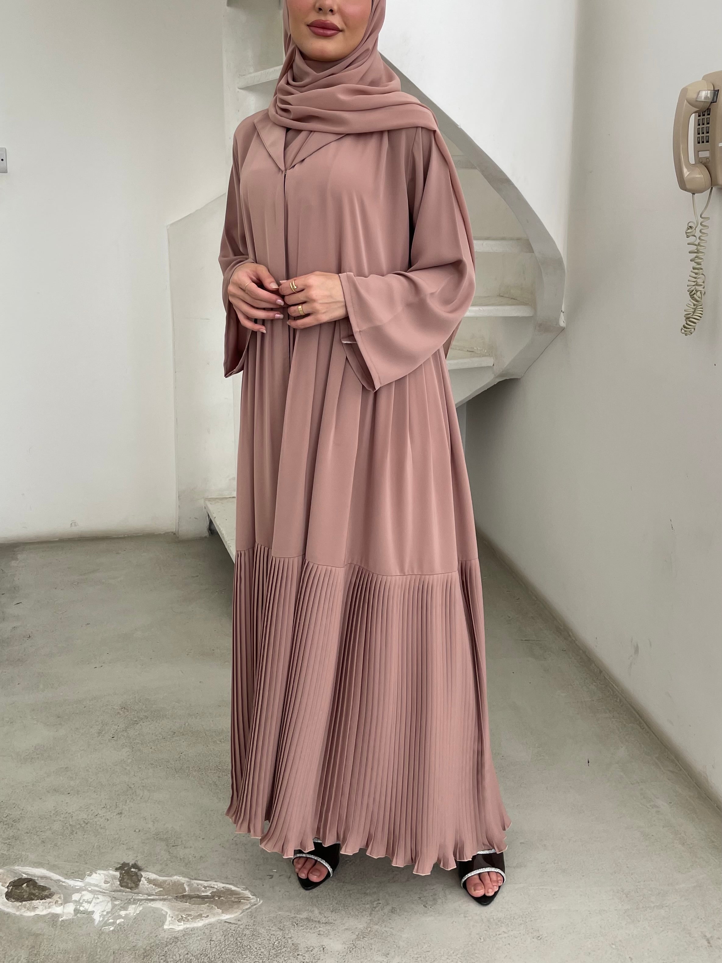 S366 Beige pleated abaya