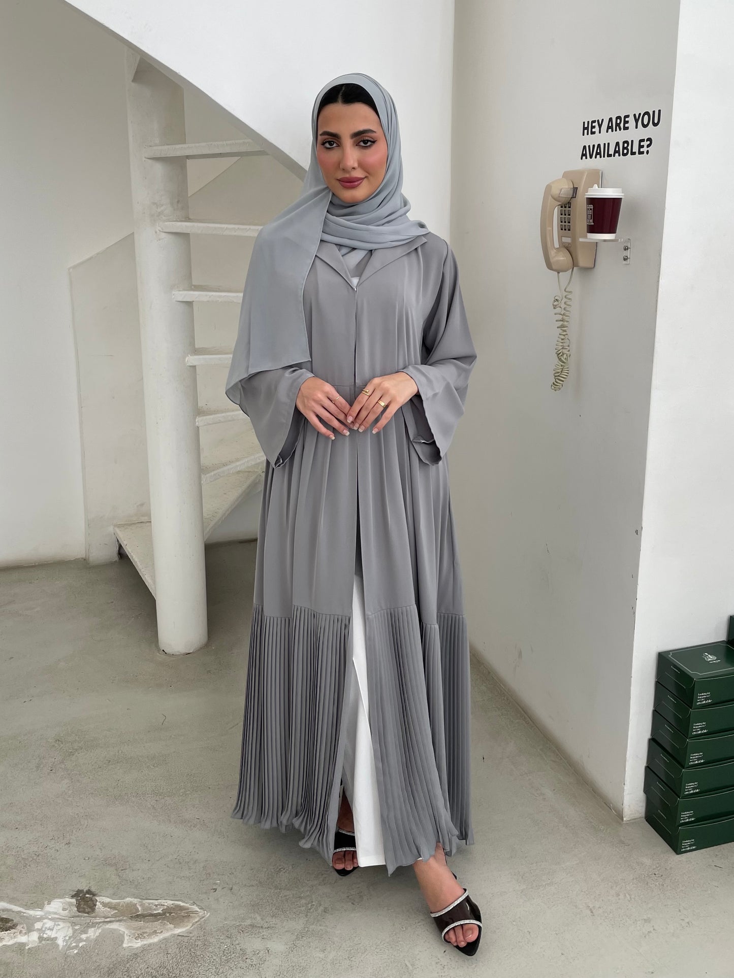 S365 - Grey nada pleated abaya