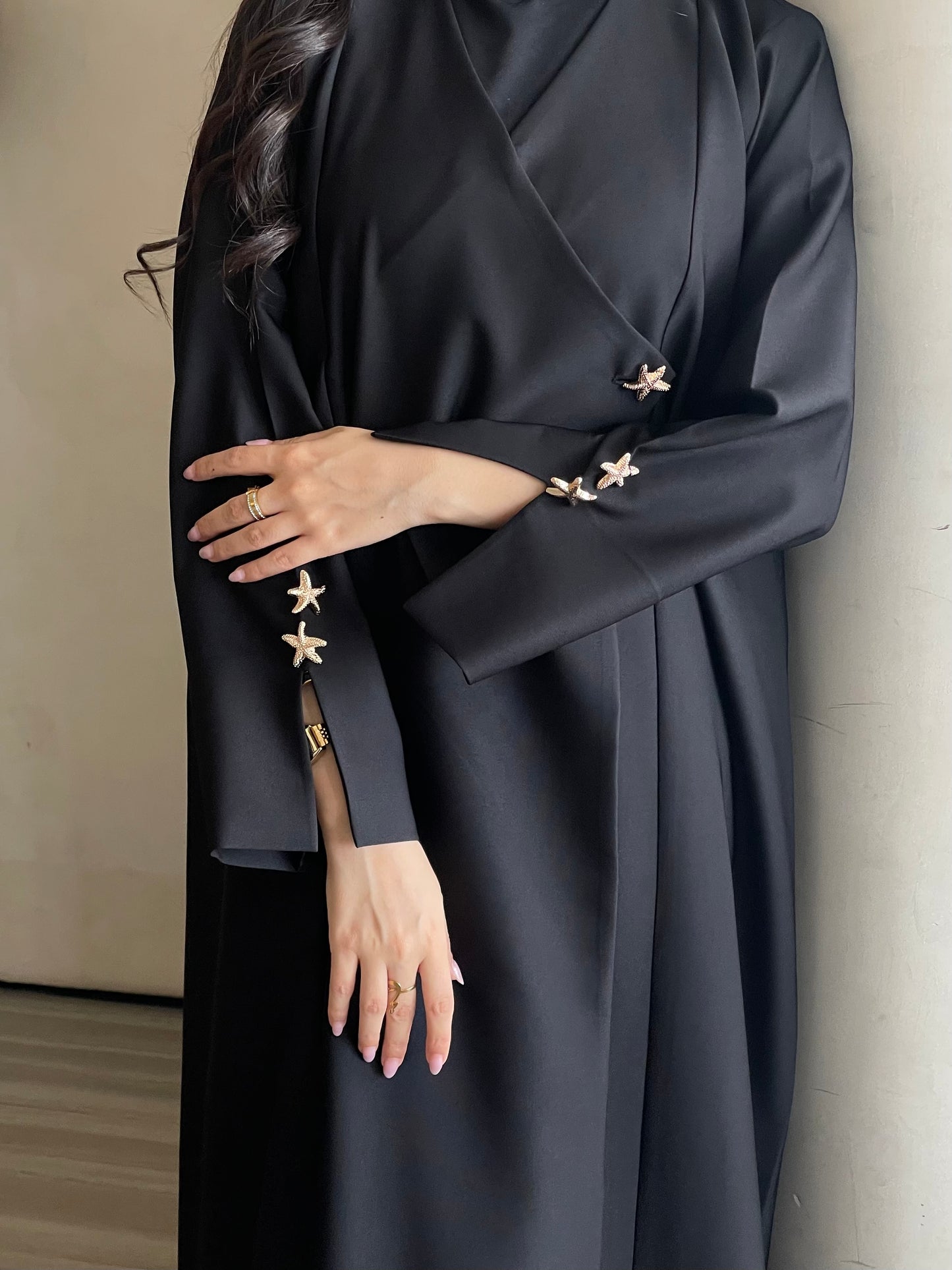 S371 - Black straight cut crepe abaya