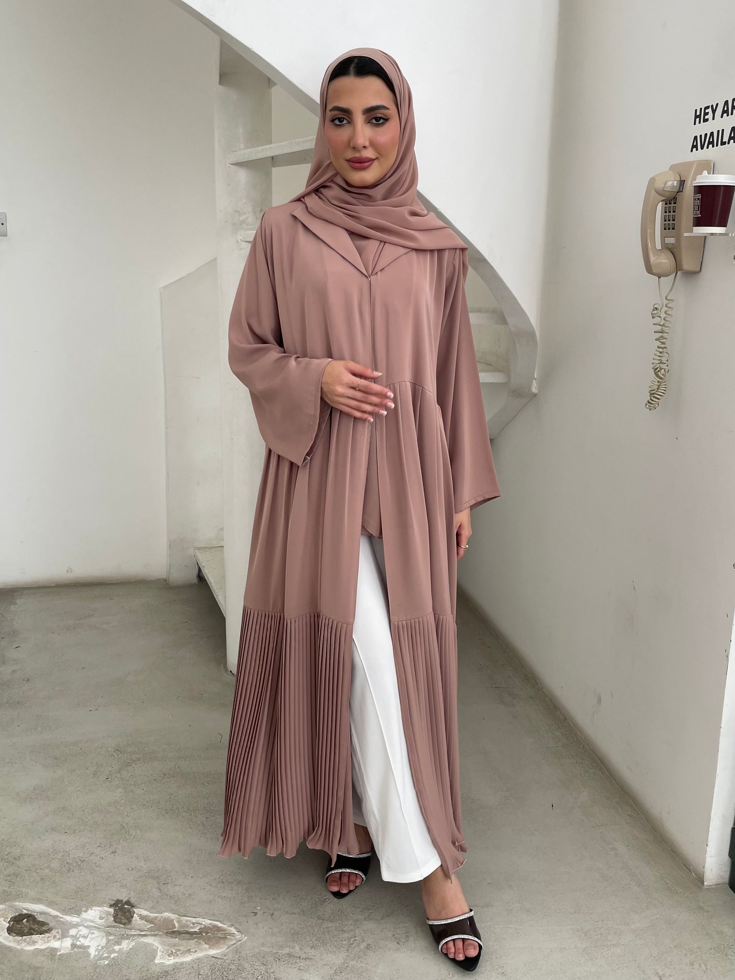 S366 Beige pleated abaya