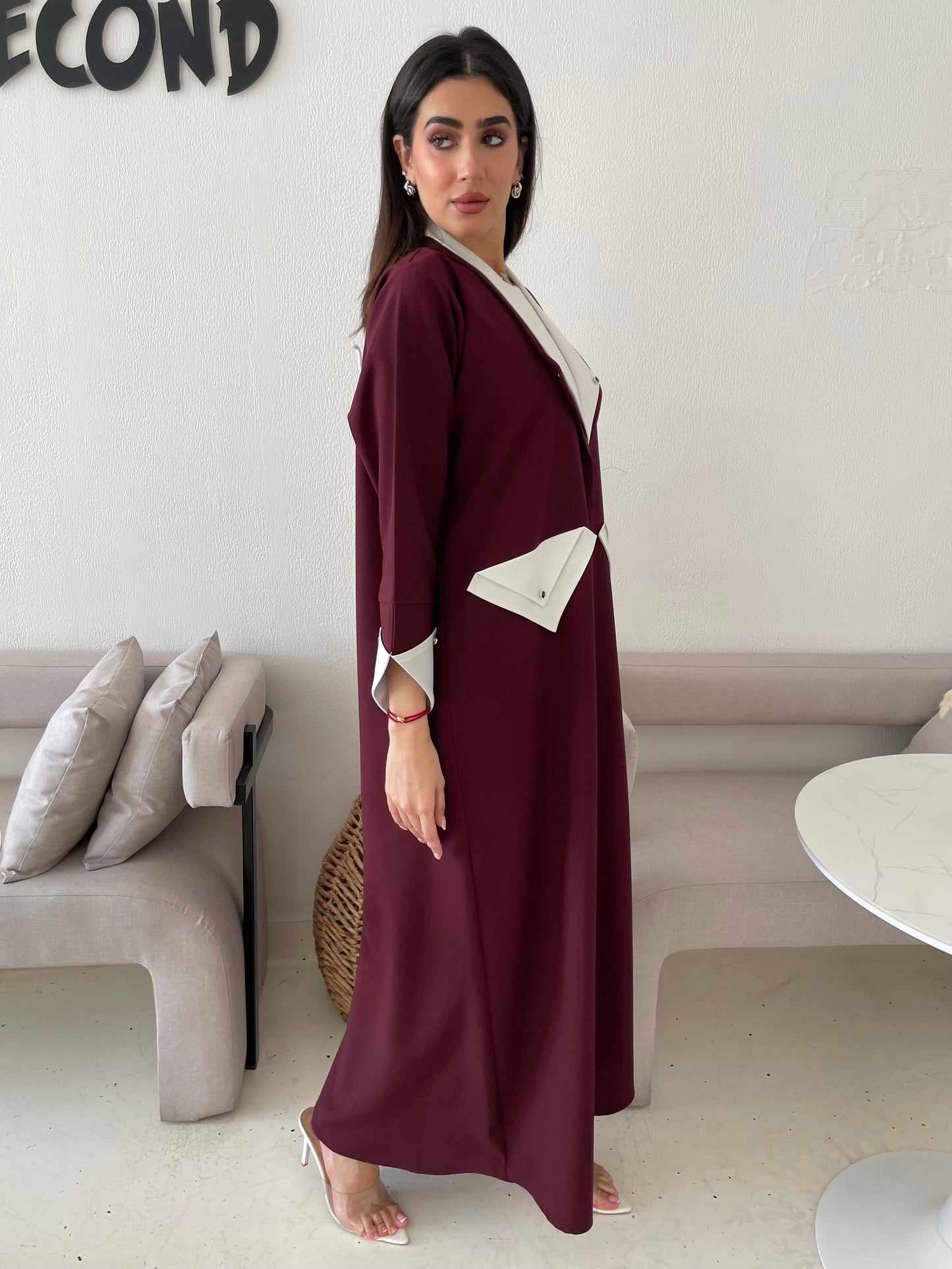 S172 - Formal maroon abaya
