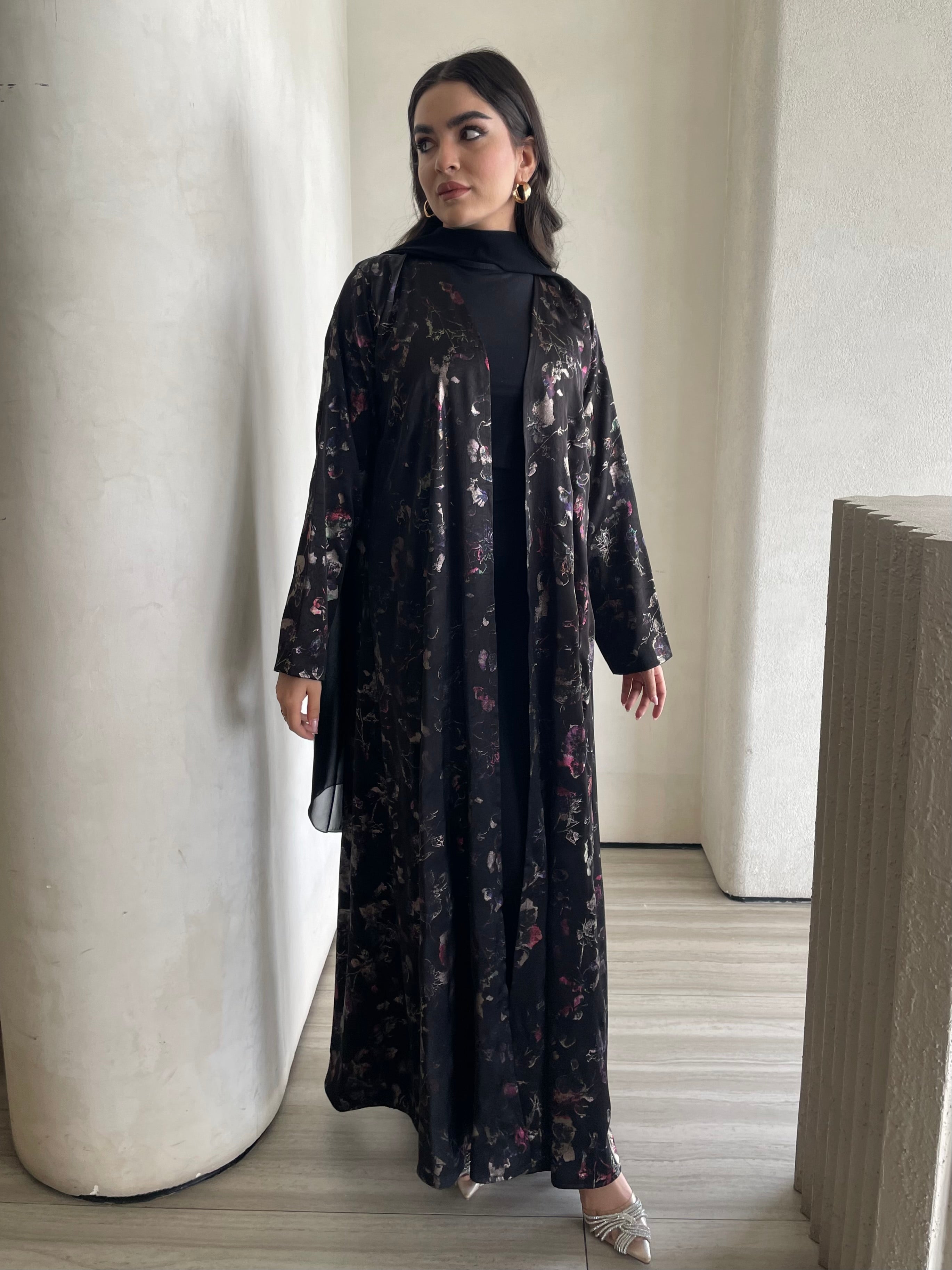 S376 - patten black bisht abaya
