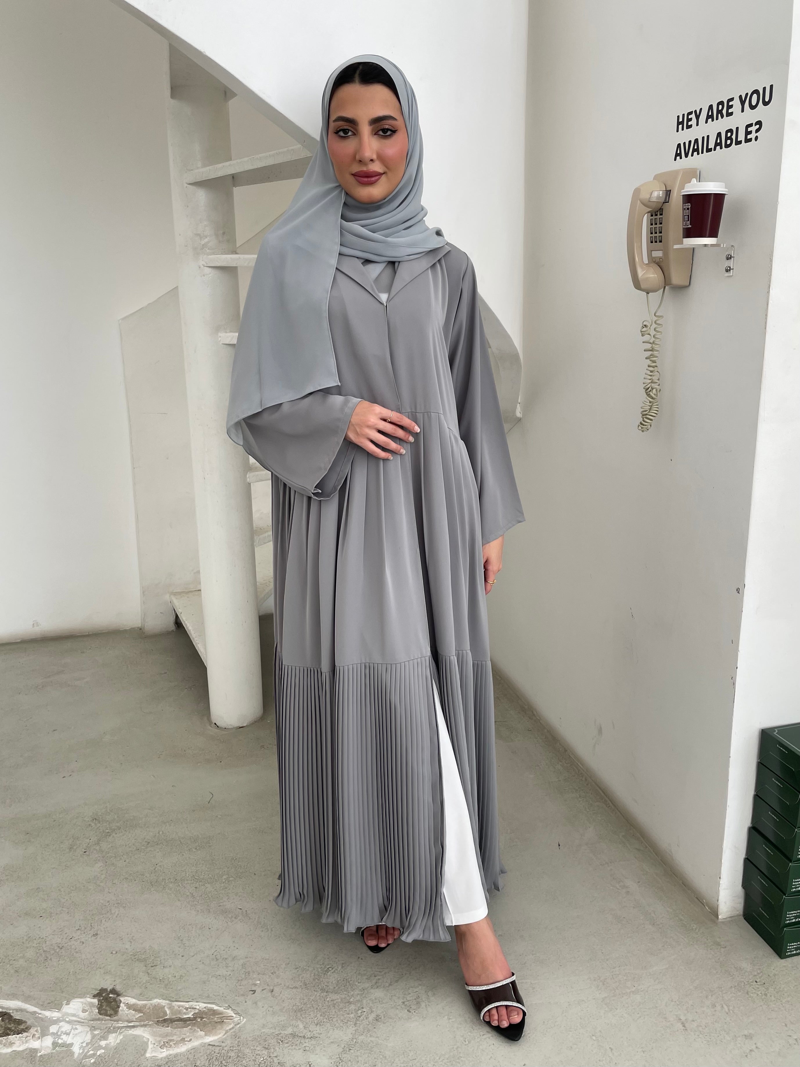 S365 - Grey nada pleated abaya
