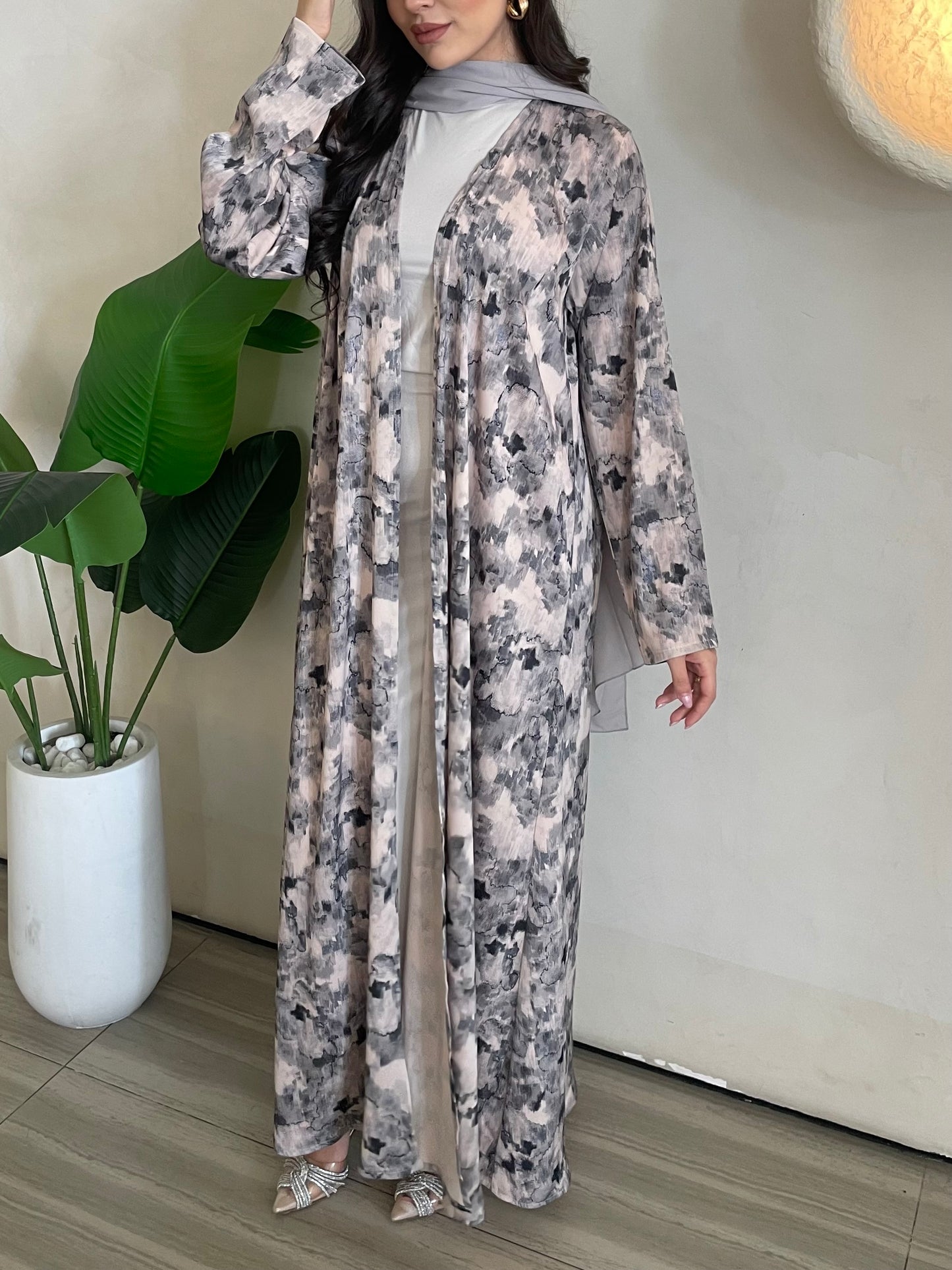 S377 - Light beige bisht abaya