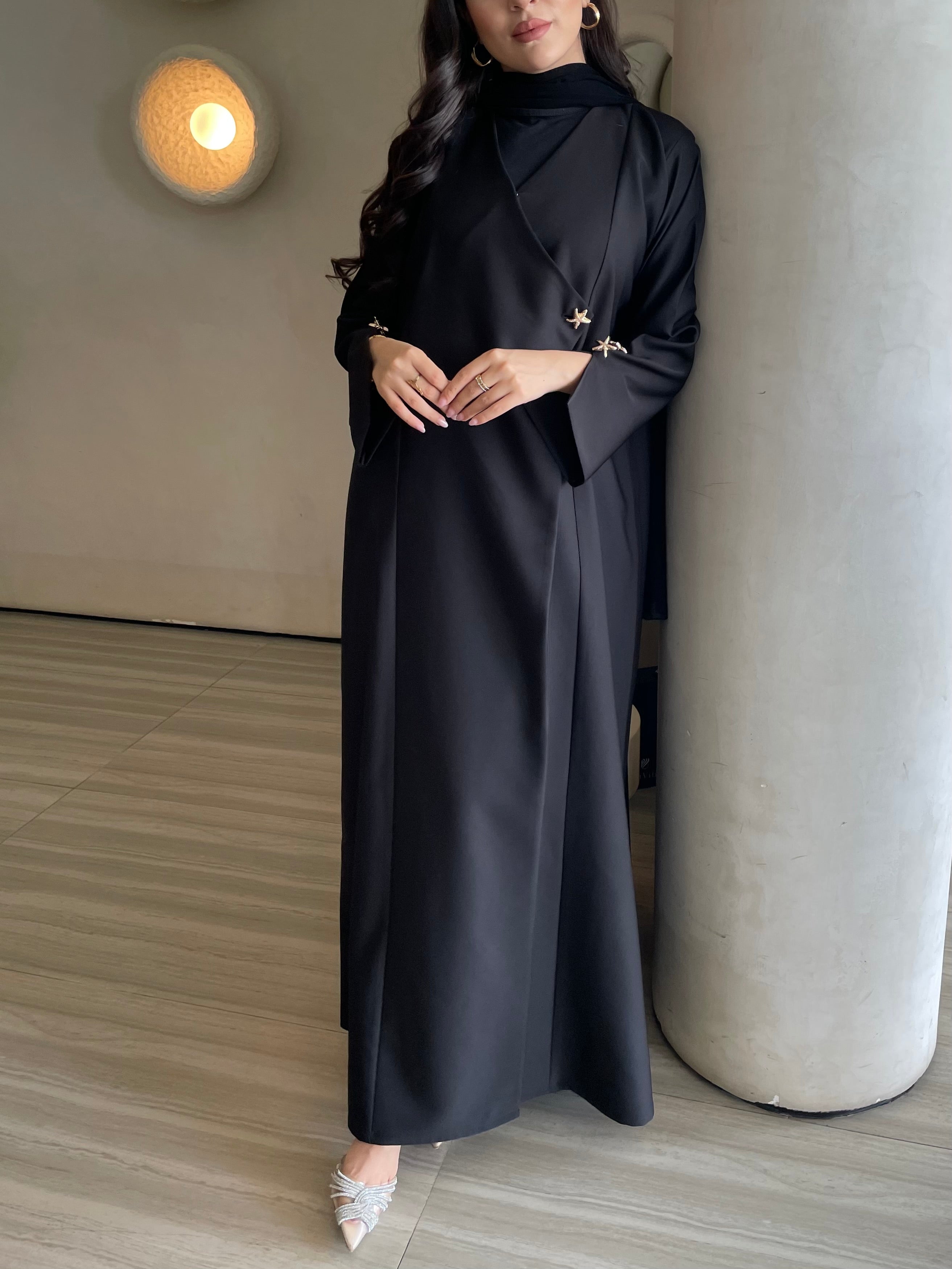 S371 - Black straight cut crepe abaya
