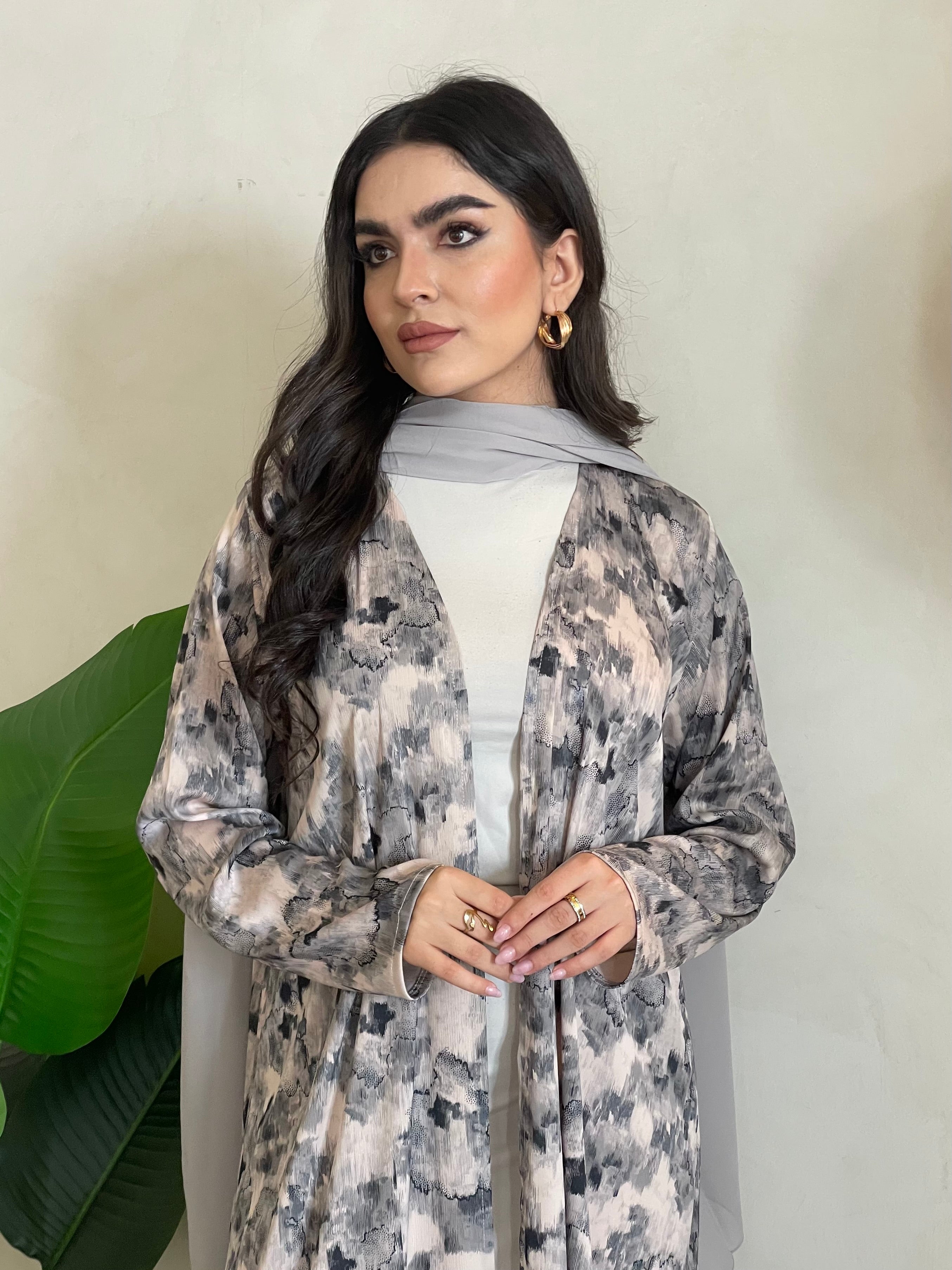 S377 - Light beige bisht abaya