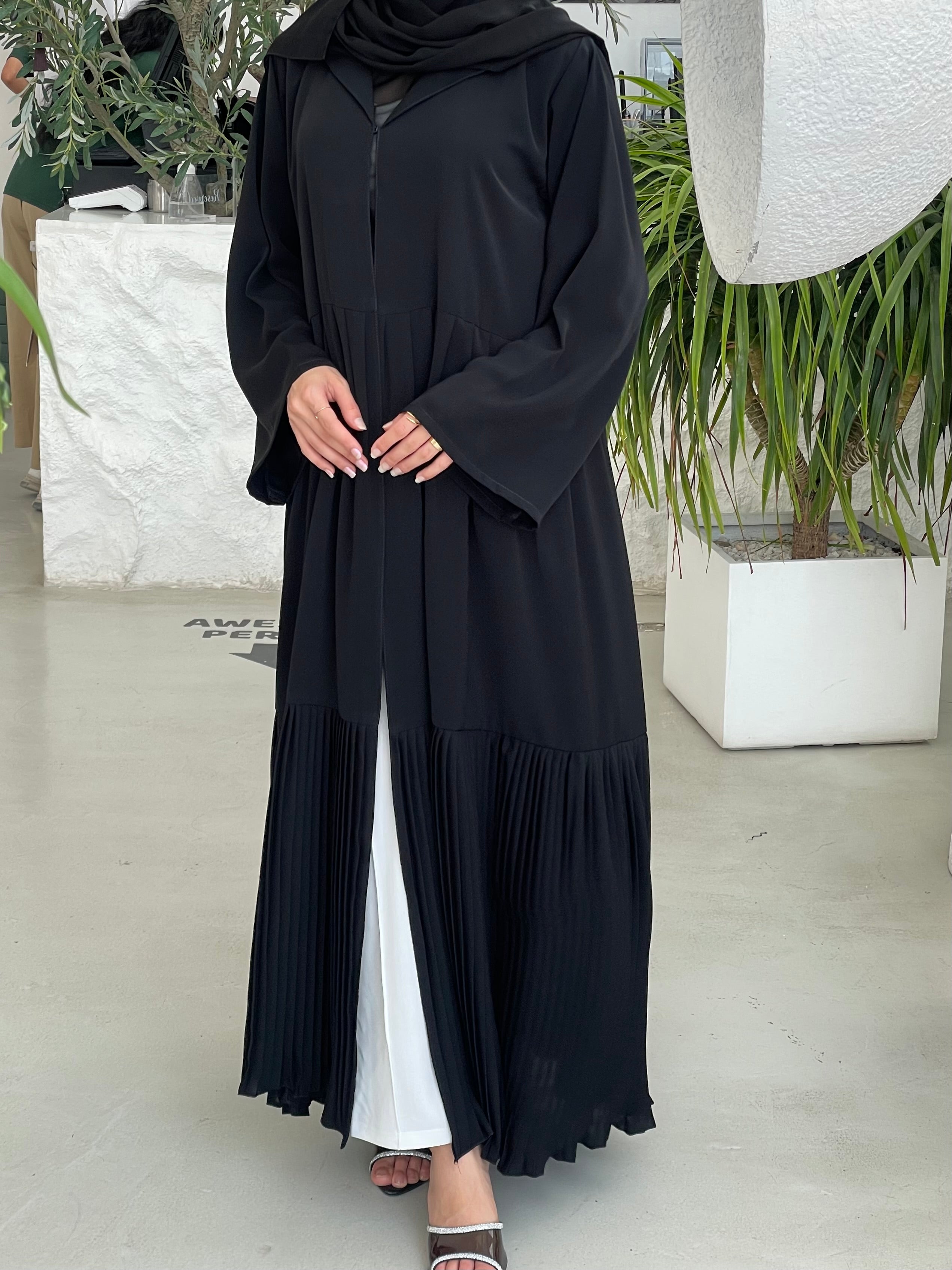 S364 - Black nada pleated abaya