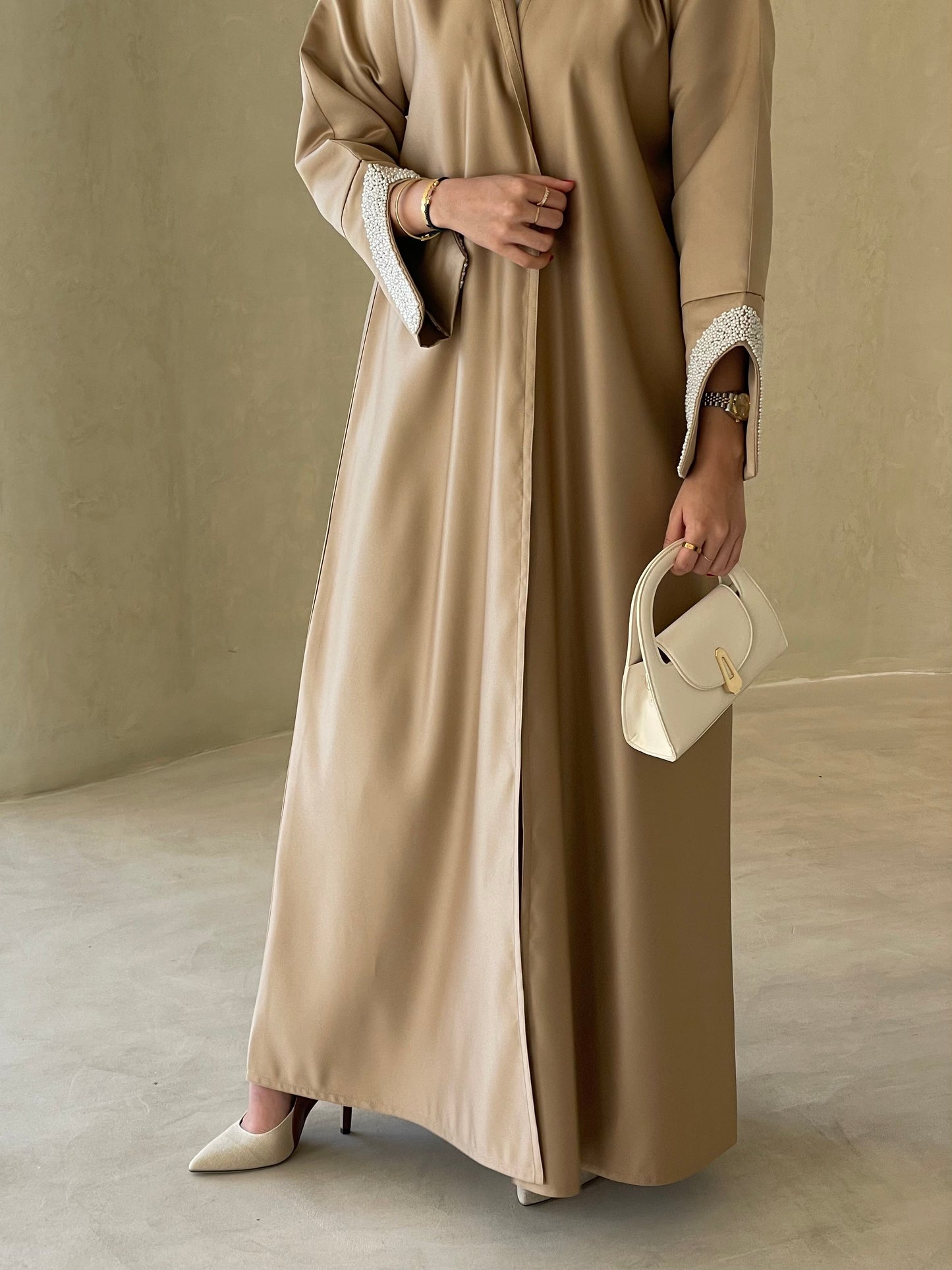 S019 - elegant golden abaya