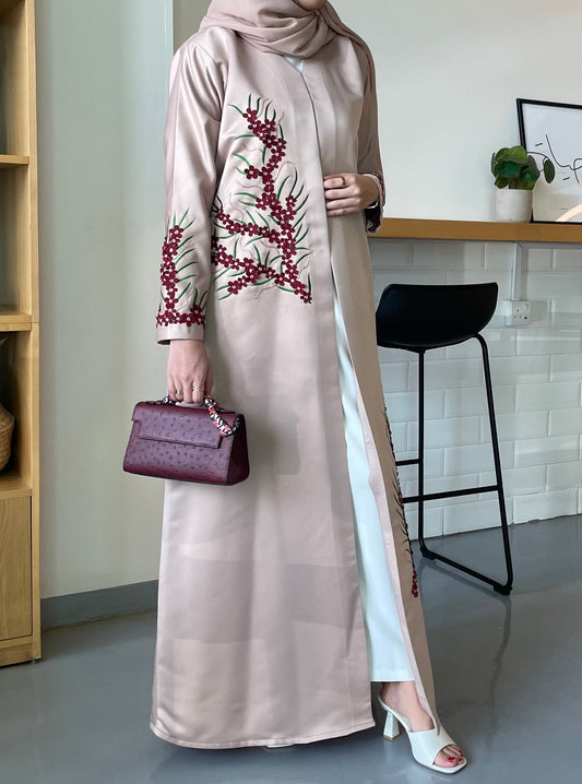 S008 - Satan abaya in beige with maroon flowers
