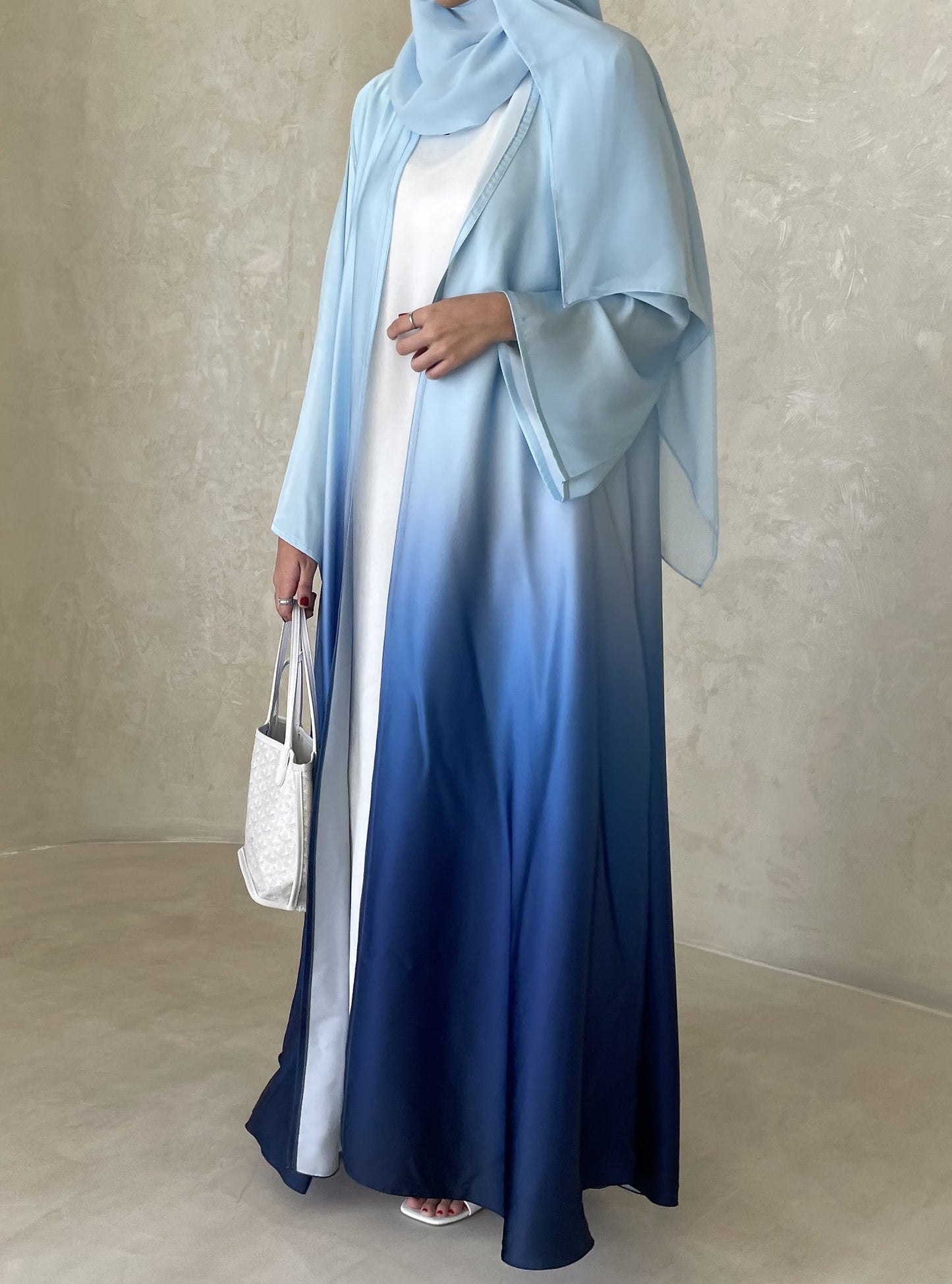 S006 - Blue ombre silky abaya